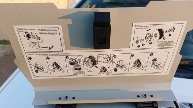 Saldatrice a filo ed elettrodi 3 in 1,