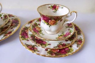 Tu y Yo compuesto de 2 cuartetos Royal Albert