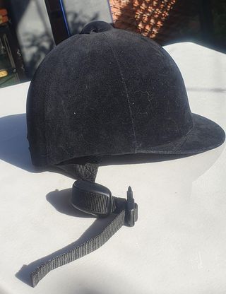 Casco hípica talla 59. Marjoman