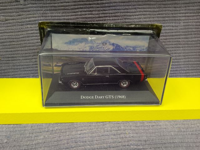 Coche miniatura metal escala 1-43