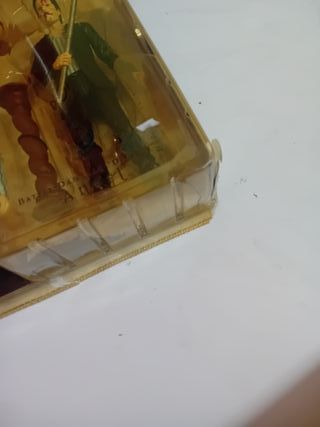 ANGEL BATTLE-DAMAGED ”DESTINY” DE DIAMOND SELECT.