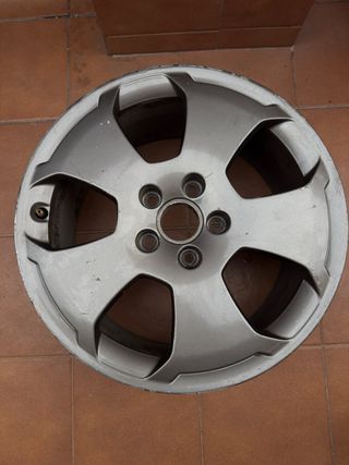 1 llanta Audi A3 2008