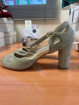 Sandalias verde y dorada kreatyshoes