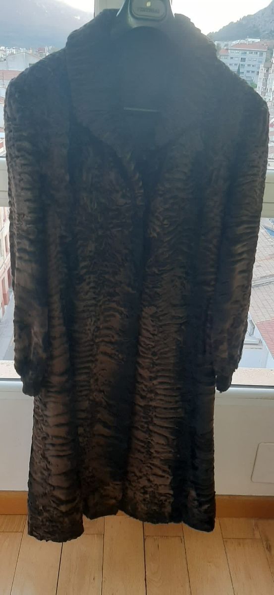 Cappotto Lomos in astrakan marrone