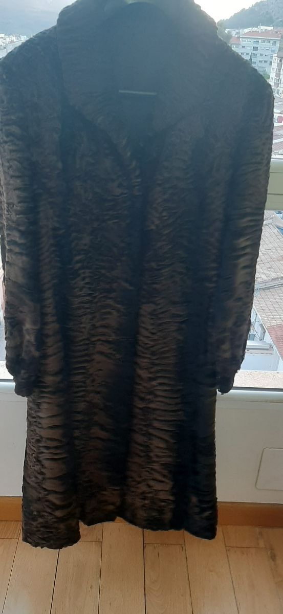 Cappotto Lomos in astrakan marrone