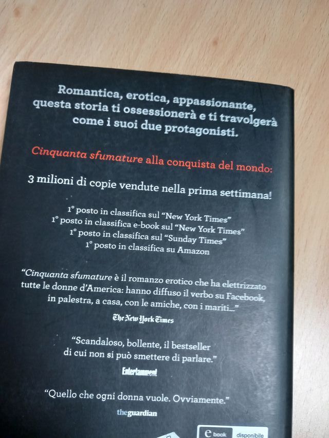 CINQUANTA SFUMATURE DE GRIGIO (italian) E.L. James