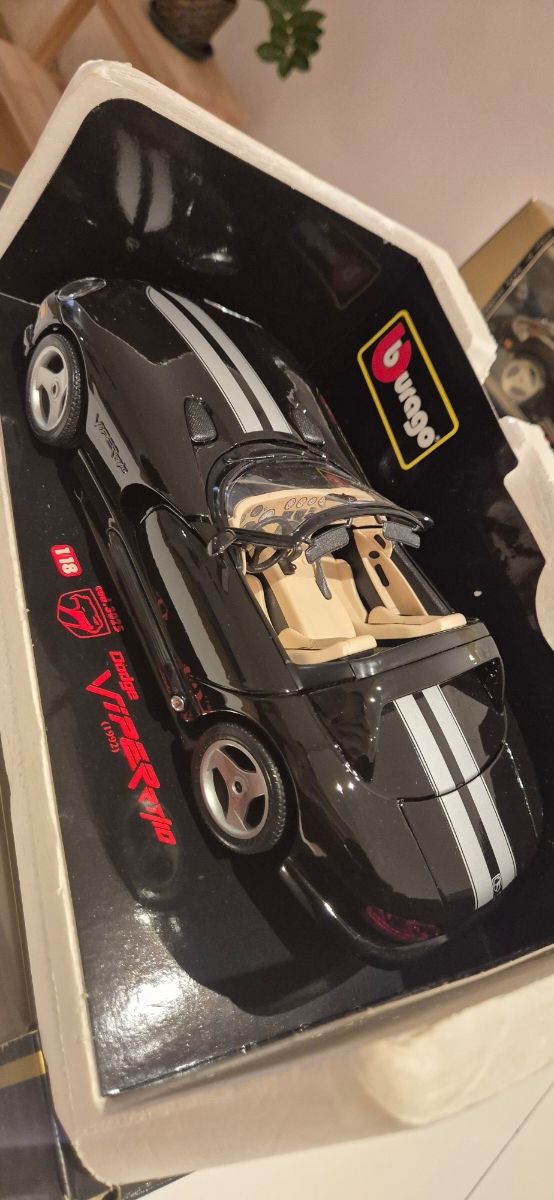 Dodge Viper rt10 1:18 Negro rayas