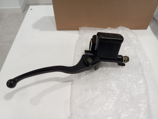 Bomba freno delantera universal