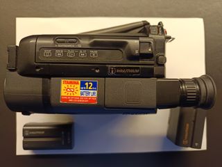 Cámara de video Sony Handycam CCD-TRV15E