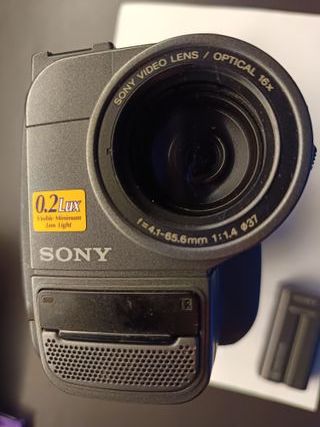 Cámara de video Sony Handycam CCD-TRV15E