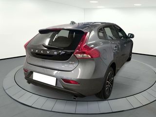 Volvo V40 2.0 D2 MOMENTUM GEARTRONIC AUT
