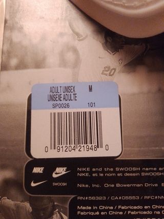 Espinillera fútbol Nike talla M