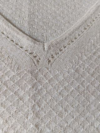 Jersey fino mujer escote pico, brillante