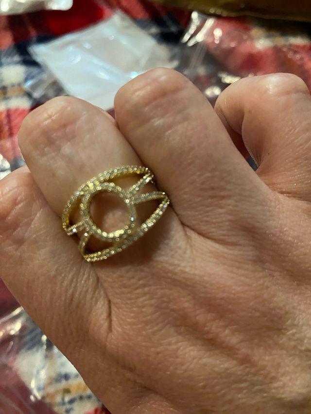 Precioso anillo oro