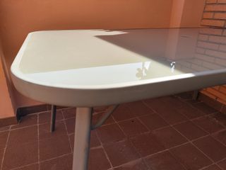 Mesa para terraza jardín metálica y de cristal