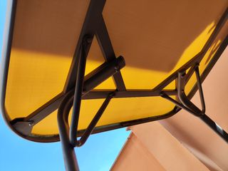 Mesa para terraza jardín metálica y de cristal