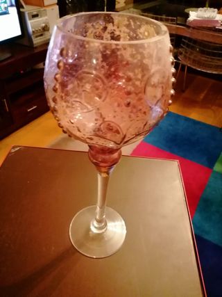 Copa muy grande de adorno.