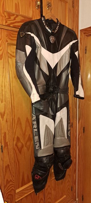 Mono de moto completo ARLENNESS