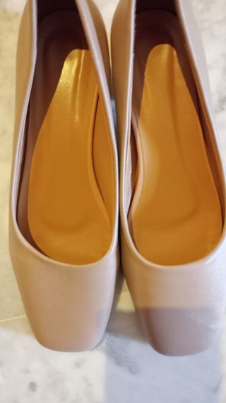 Bailarinas símil piel tacón bajo beige núm.39