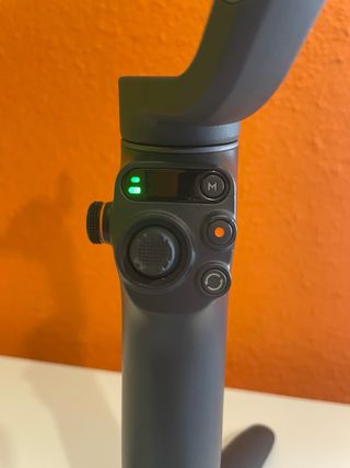 Gimbal Estabilizador DJI Osmo Mobile 6