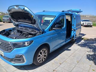 Ford Grand Tourneo Connec 2023