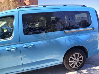 Ford Grand Tourneo Connec 2023