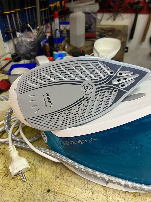 Philips eletronico ad acqua continua e a vapore.