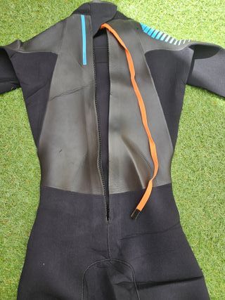 Neoprene, neopreno.