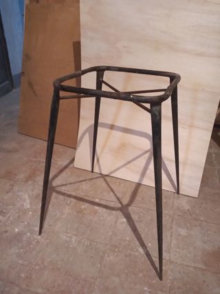 Peus de taula de ferro
