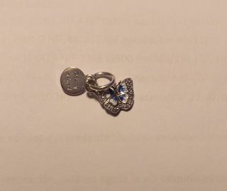 Charm plata mariposa