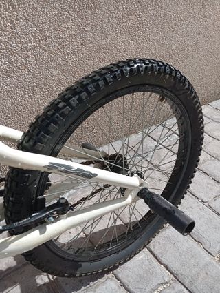 Bicicleta MONTY JUMP BMX