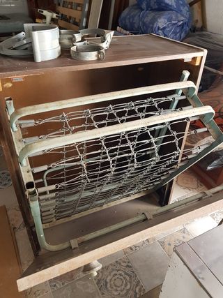 Mueble cama antiguo