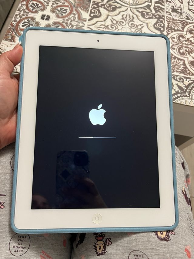 Apple iPad 2  Tablet de 9.7 WiFi