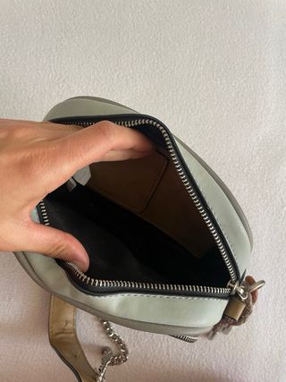 Bolso parfois la crwmallera central se abre mal