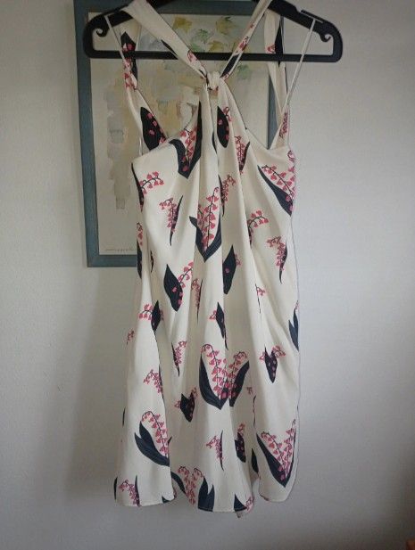 Mono blanco flores. Zara