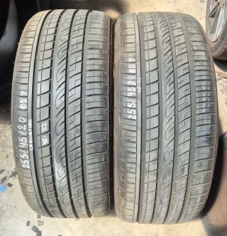 VENDO 2 NEUMATICOS 255 45 20 105 Y