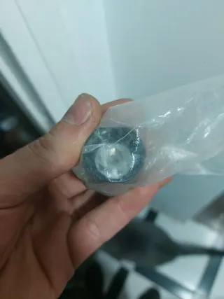 3 Tornillos+1 tuerca antirrobo Volkswagen