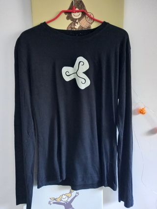 Camiseta "Trisquel" negra de manga larga de Barabú