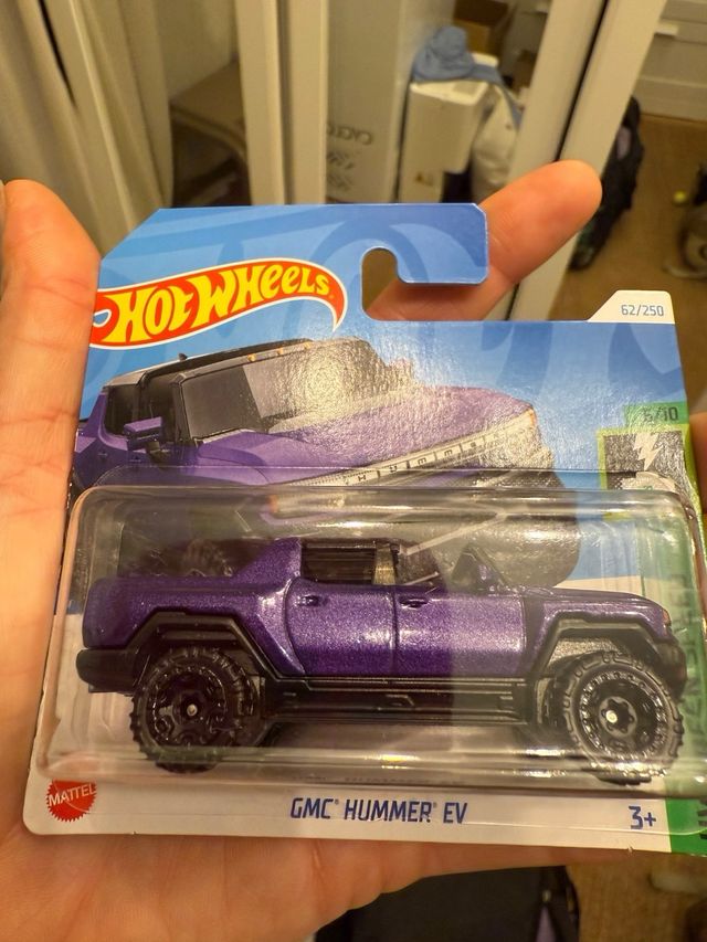 62 coches de Hot Wheels