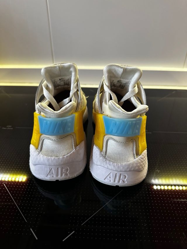 Nike Huarache Flores