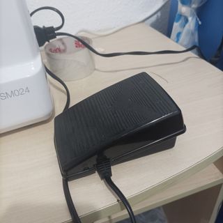 MAQUINA DE COSER SINGER