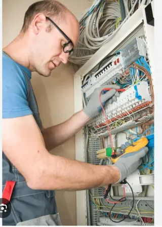 ELECTRICISTAS 24 HRS. 649 878 807