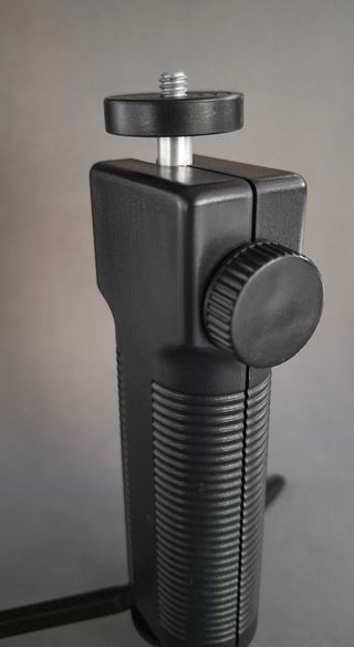 GRIP Y MINI TRÍPODE FOTOGRÁFICO