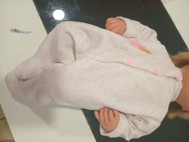 Muñeca bebe de arias