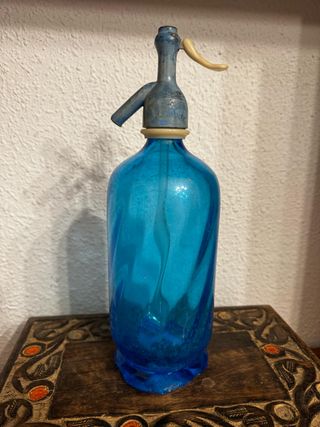 Sifón antiguo de vidrio azul