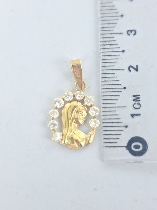 Virgen niña en oro 18k
