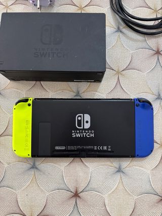 Console nintendo switch joycon blu e giallo