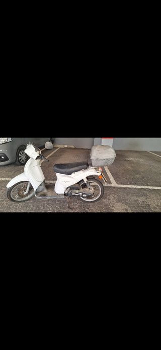 Ciclomotor Piaggio aprilia scarabeo