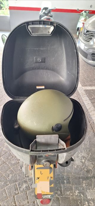 Ciclomotor Piaggio aprilia scarabeo