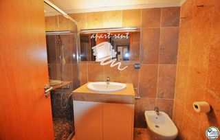 Piso en venta en Salatar en Roses